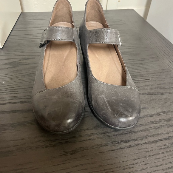 Dansko Womens Size 40/ US 9.5 Roxanne Mary Jane Heels Gray Burnished Leather - Picture 3 of 5